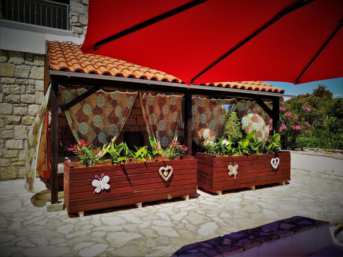 Apartments Kaic Rogač エクステリア 写真